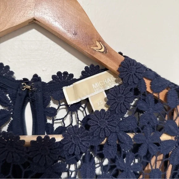 Michael Kors Floral Overlay Lace Dress Size XSmall - Picture 3 of 6